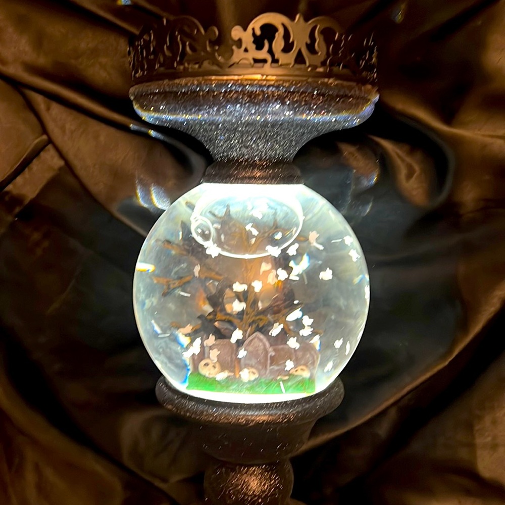 B & B Works 3 wick water globe tomb and ghosts